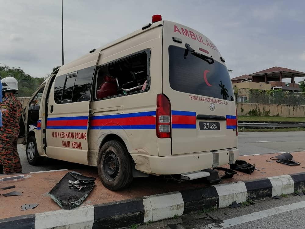 Sembangderas Ambulans Langgar Persona Siapa Yang Bersalah