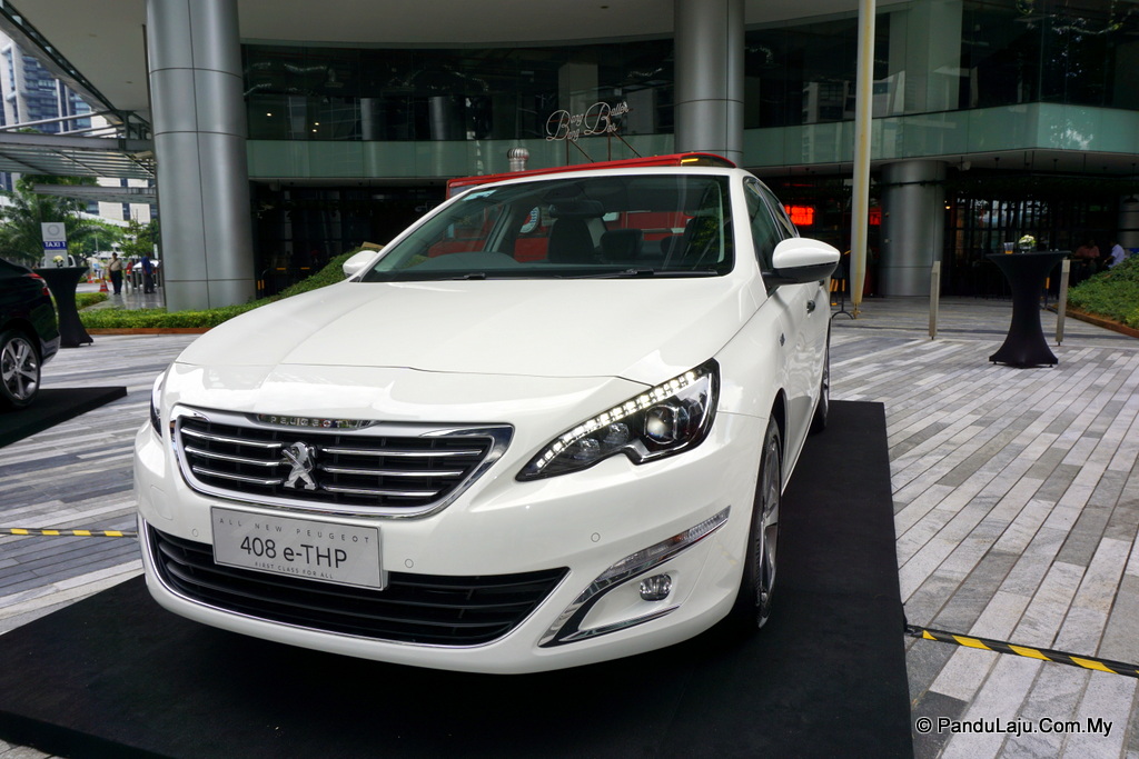 Peugeot 408 e-THP