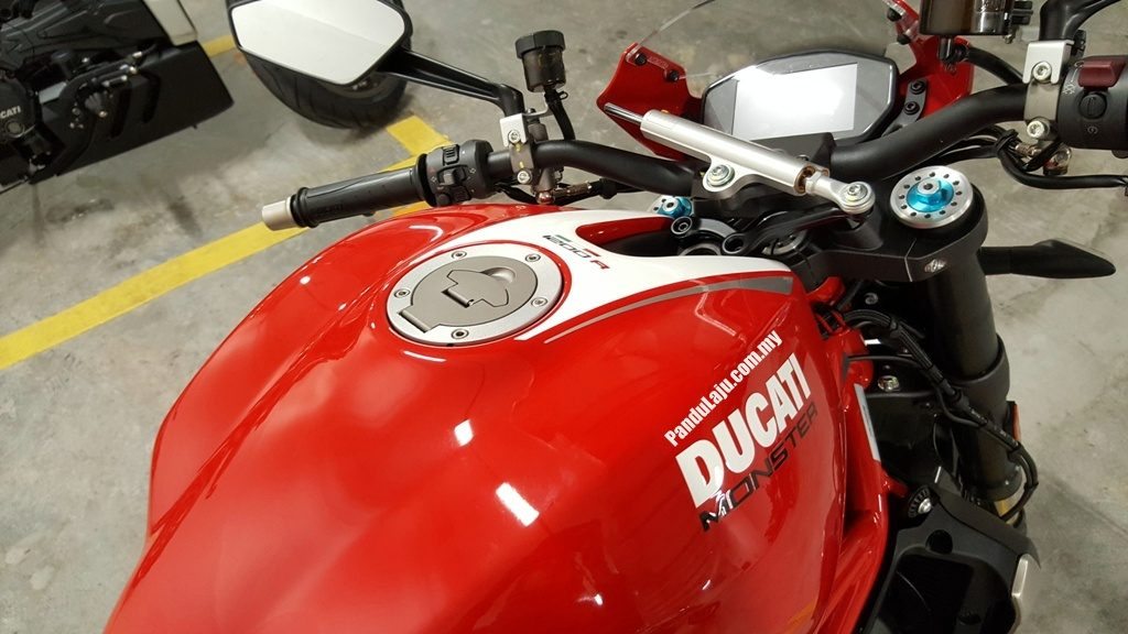 Ducati Monster 1200R