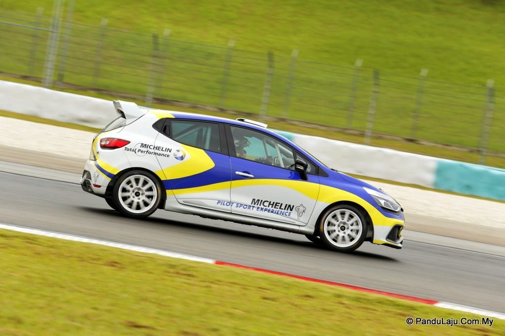 Michelin Pilot Sport Experience 2016