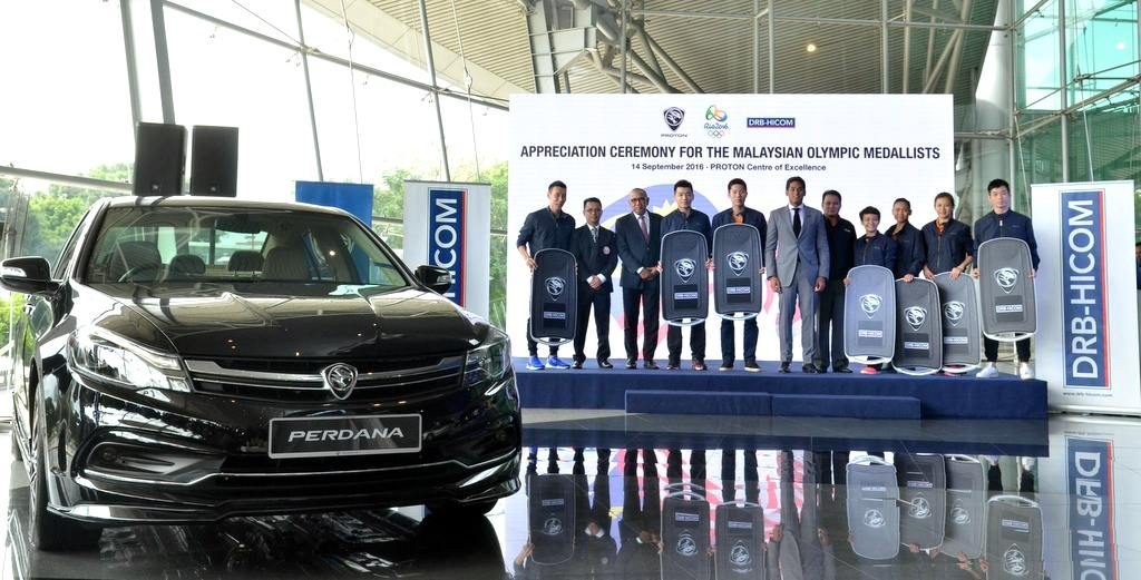 8 Pemenang Pingat Sukan Olimpik Rio 2016 Terima Hadiah Kenderaan Proton