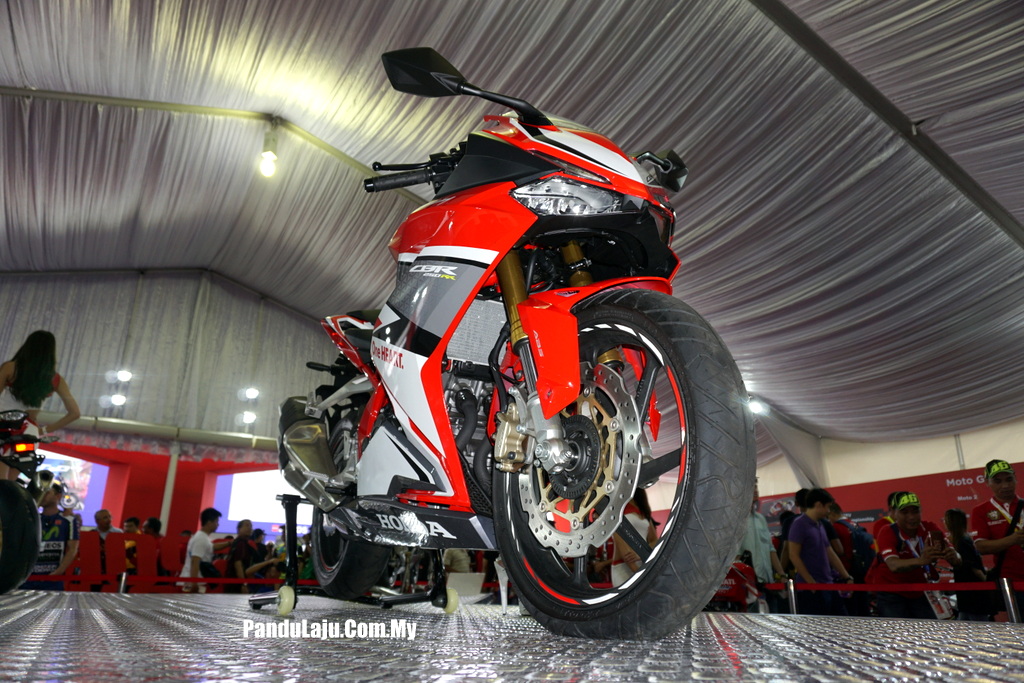 Honda-cbr250rr-2017-racing-red-pasaran-malaysia 