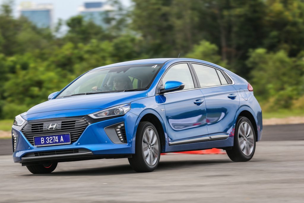 pandu uji hyundai ioniq