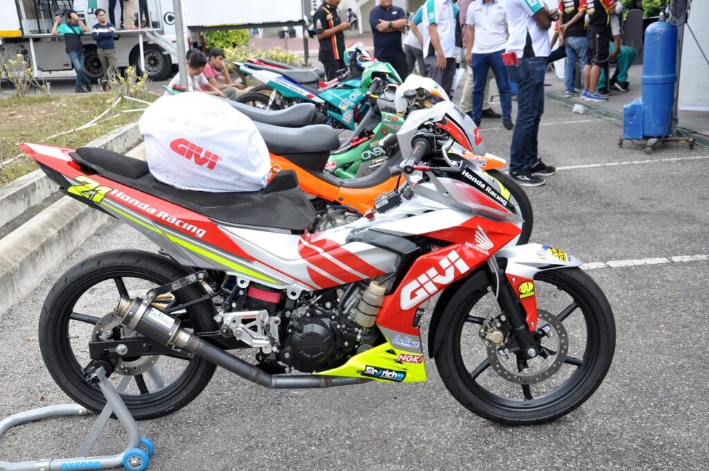 GIVI Yuzy Racing Team 2017