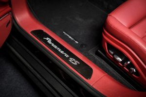 porsche panamera 2017