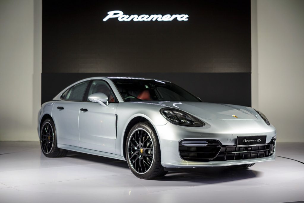 porsche panamera 2017