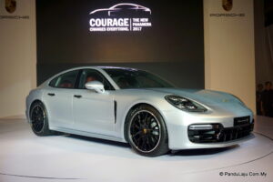 porsche panamera 2017