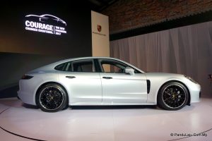porsche panamera 2017