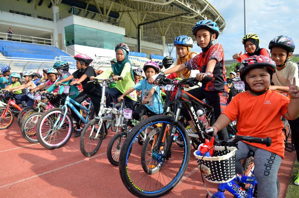 Jom Kayuh Mesra Alam Proton