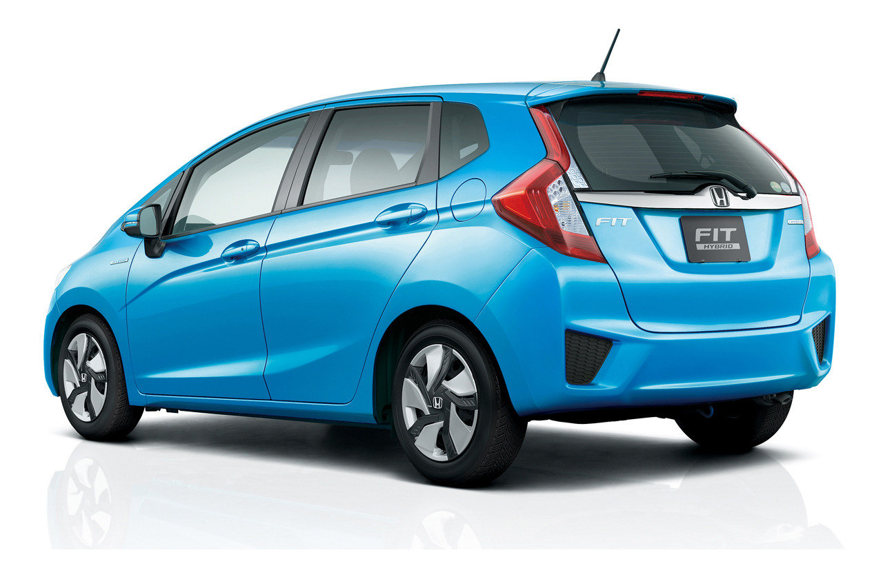 Honda-fit-sport-hybrid-japan-market-3 - PanduLaju.com.my