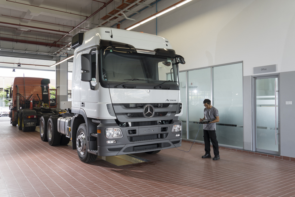 Mercedes-Benz Malaysia Hap Seng Kuching Autohaus_PanduLaju 