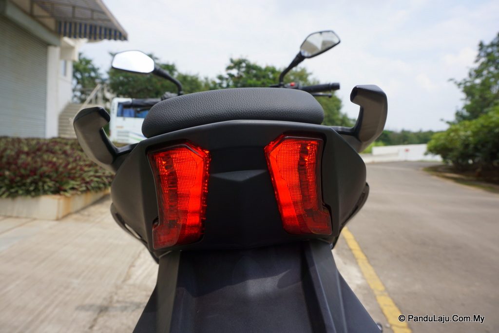 lampu belakang modenas dominar 400