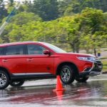 Pandu uji Mitsubishi Outlander CKD