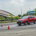 Pandu uji Mitsubishi Outlander CKD