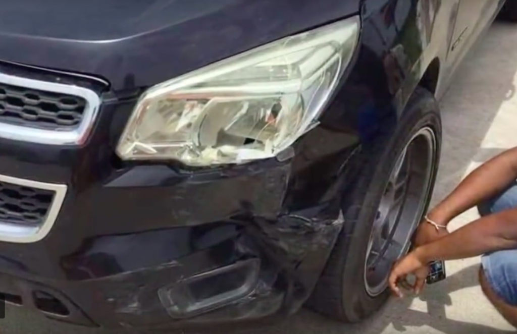 McLaren 720S Pasrah Dilanggar Trak Pikap Chevrolet yang ...