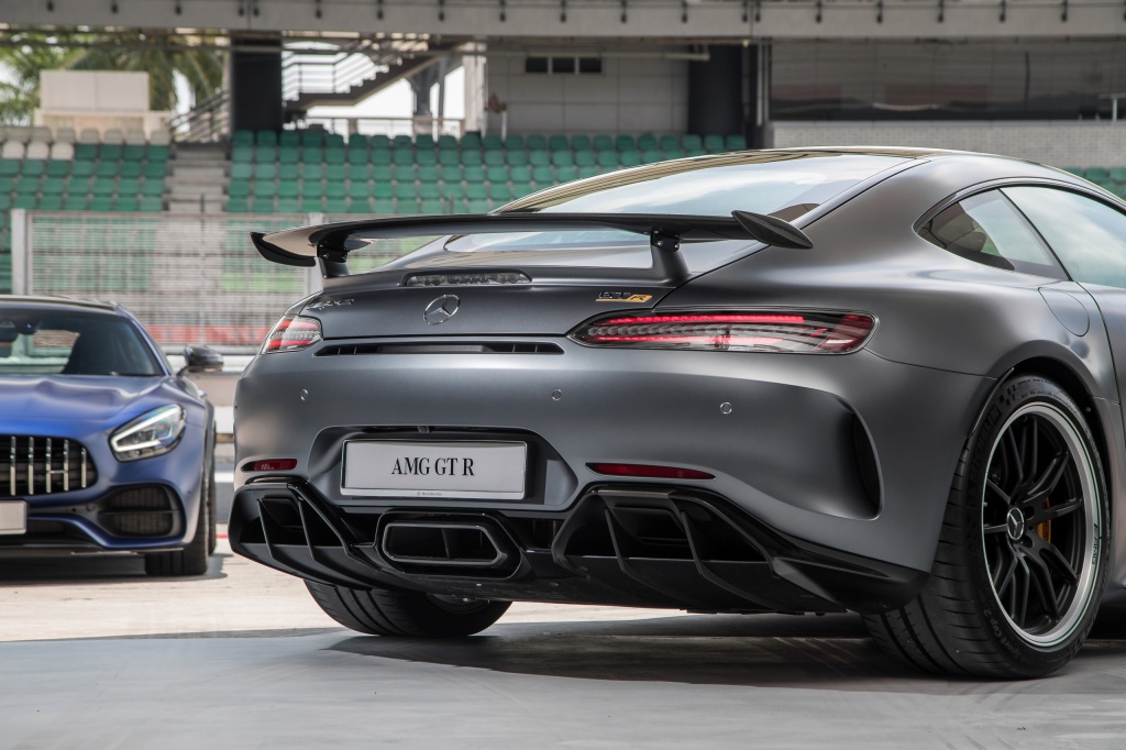 Mercedes-AMG GT R dan GT C Facelift Lancar di Malaysia ...