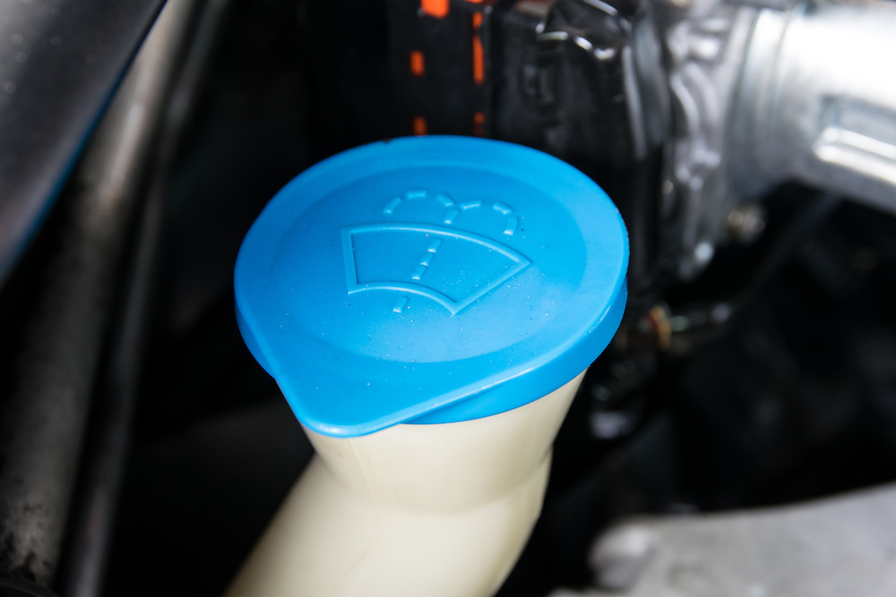 TahukahAnda Bolehkah Guna Sabun Cuci Pinggan untuk Air Wiper?