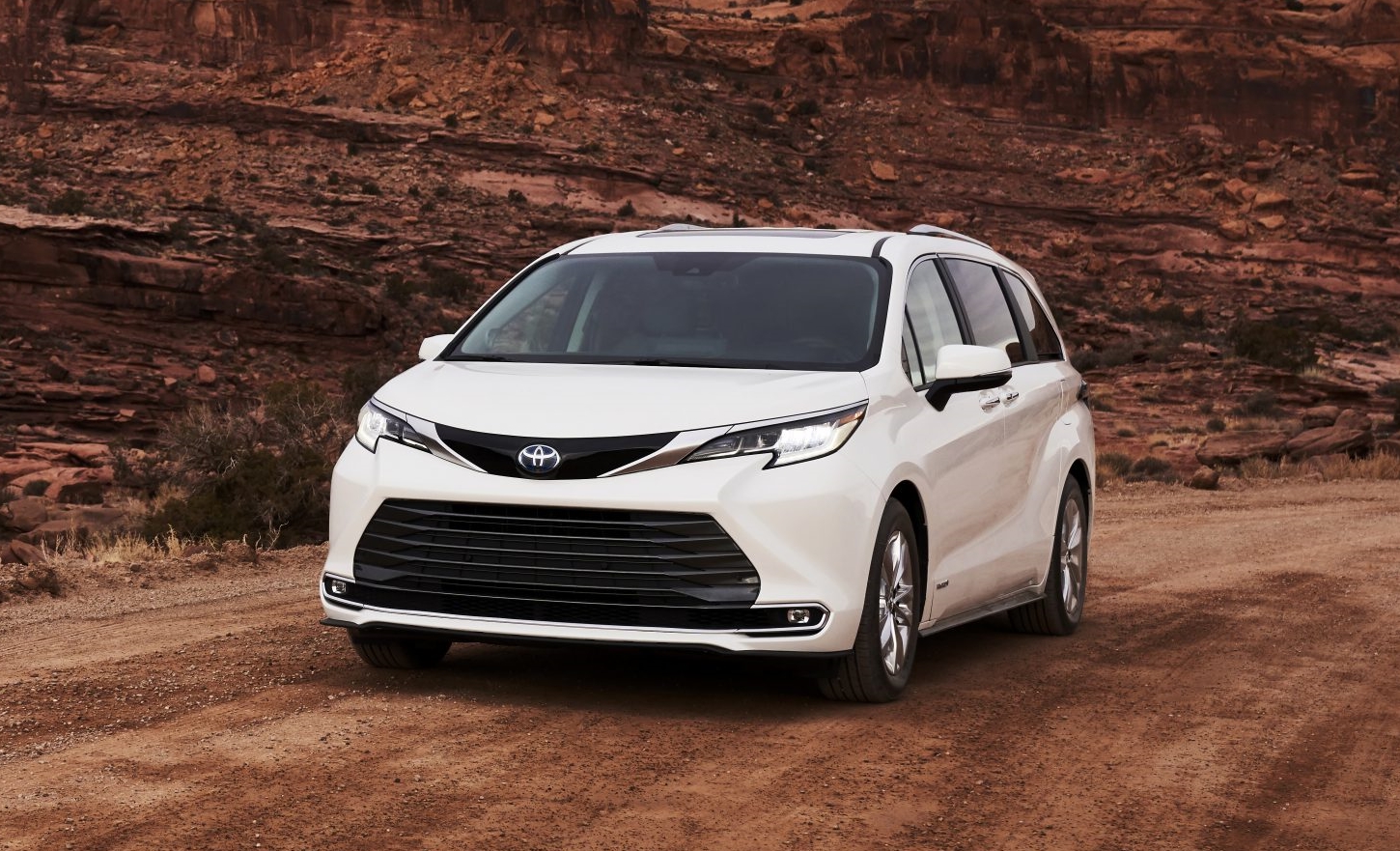 Toyota Sienna (2021) Kini Enjin Hibrid dengan Rekabentuk Ilham Kereta ...
