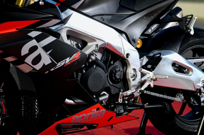 Aprilia Tuono V4 1100 Factory, RSV4 1100 Factory (2020 ...