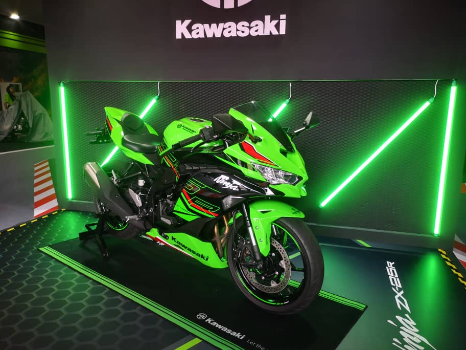 2020 Kawasaki Ninja ZX-25R First Look Cycle World | atelier-yuwa.ciao.jp