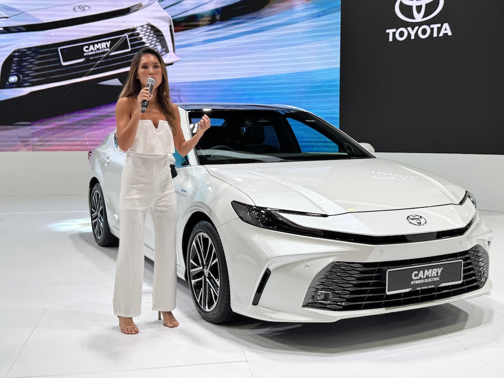 Toyota Camry HEV 2024