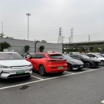 Kawasan parkir dengan pengecas EV di Hangzhou, China