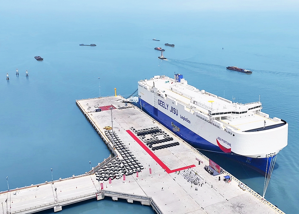 Kapal Ro-Ro, Geely JISU Fortune