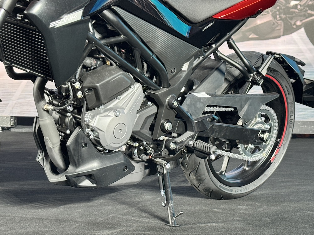 CFMoto 250NK Lite 2025
