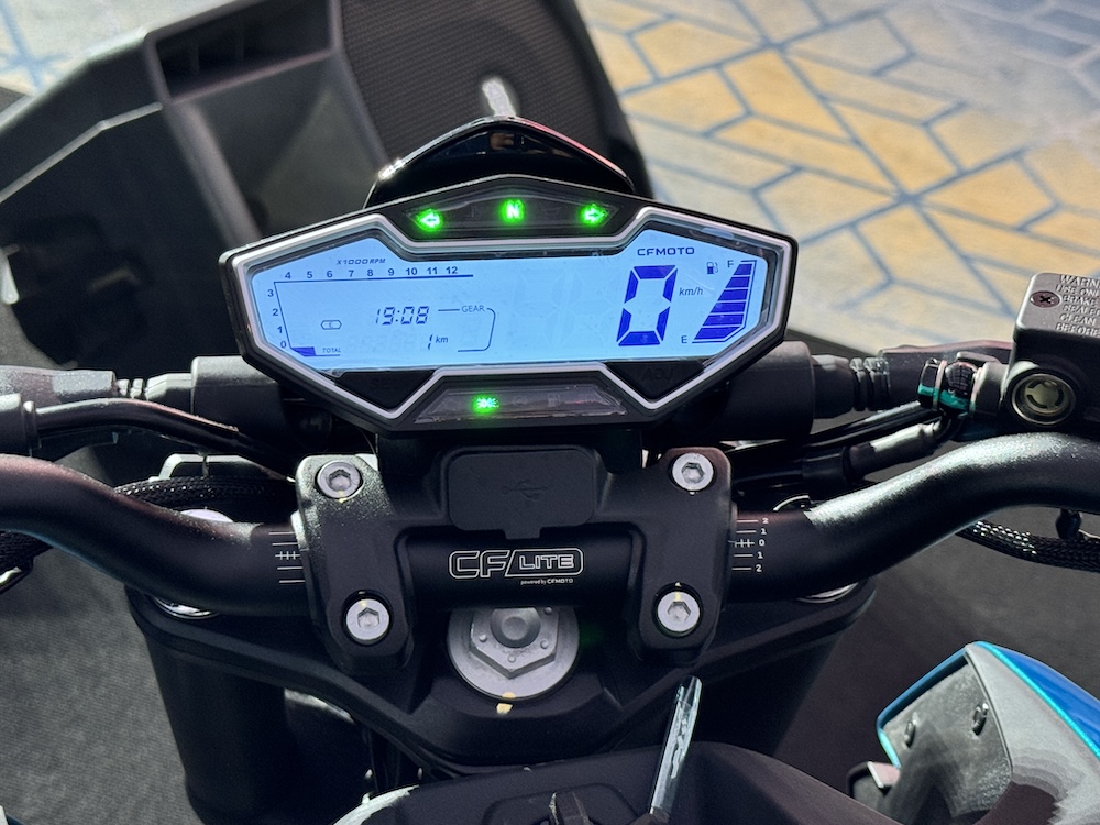 CFMoto 250NK Lite 2025