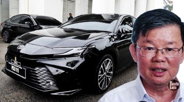 Ketua Menteri Chow Kon Yeow dan Toyota Camry baharu Kerajaan Pulau Pinang