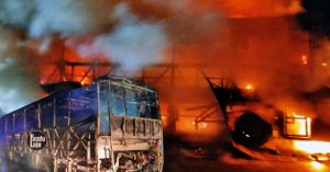 Bas ekspres terbakar seret motosikal di PLUS Taiping