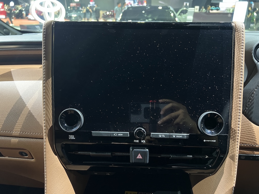 Toyota Vellfire 2.5 HEV Executive Lounge 2025