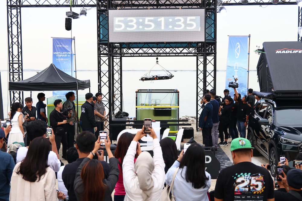 Chery lengkap ujian ekstrem bateri hibrid di Indonesia