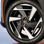 Toyota Ayga X Hybrid 2025
