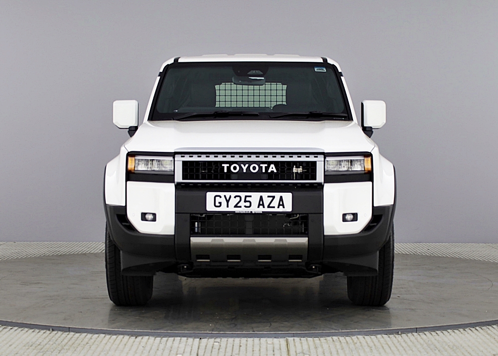Toyota Land Cruiser Commercial 2026