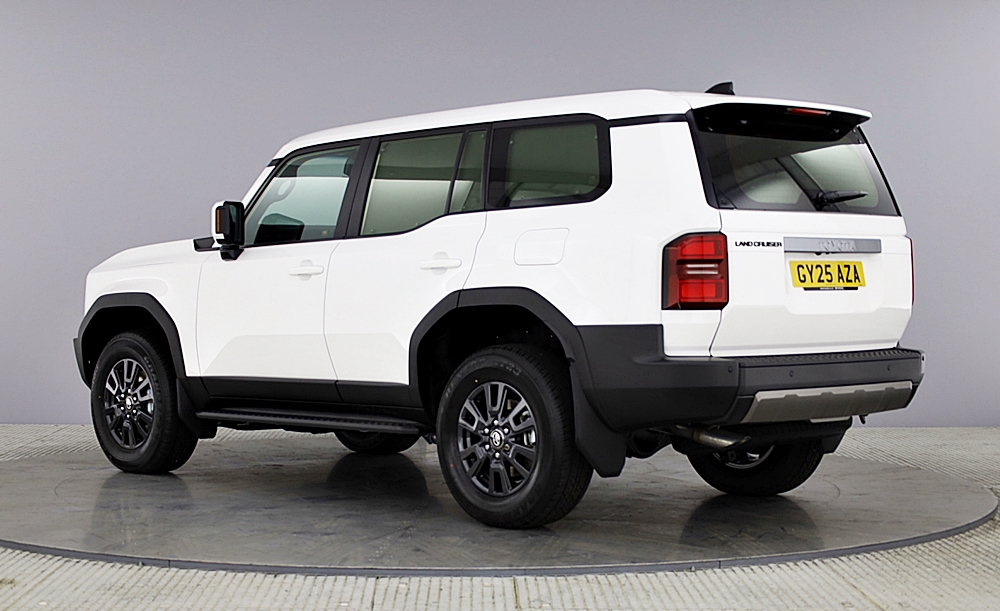 Toyota Land Cruiser Commercial 2026