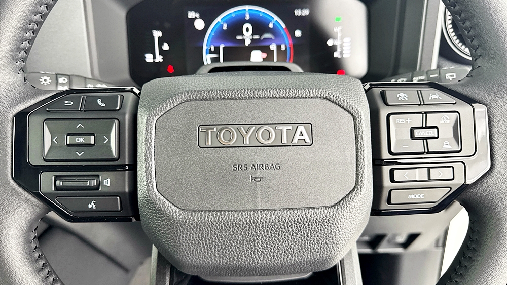 Toyota Land Cruiser Commercial 2026