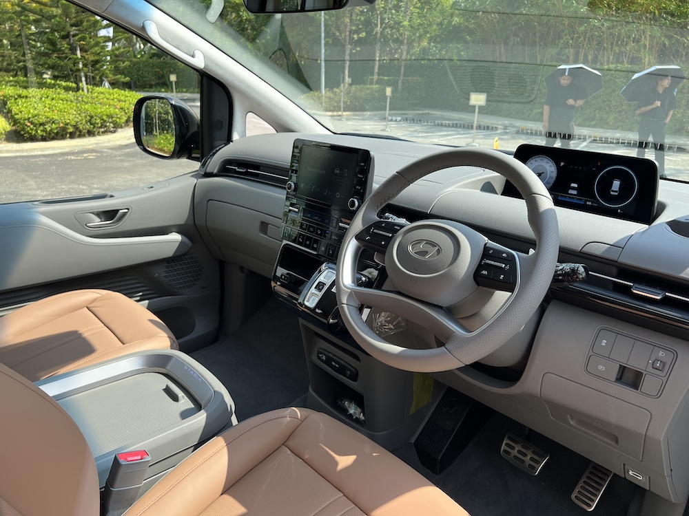 Hyundai Staria 2025