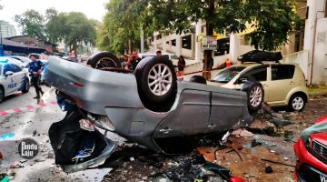 Toyota Camry jatuh parkir tingkat 3, Jalan Klang Lama, KL