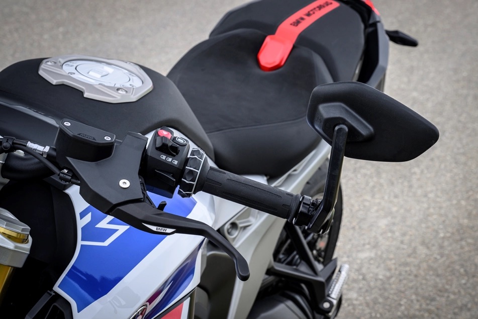 BMW R1300R 2025