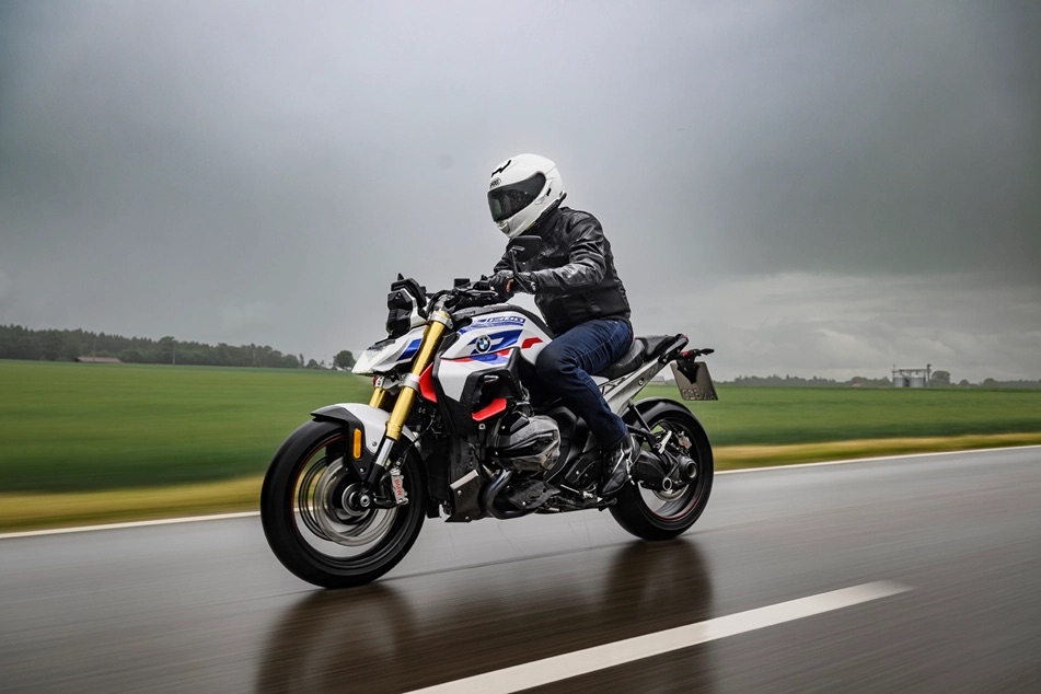 BMW R 1300 R 2025