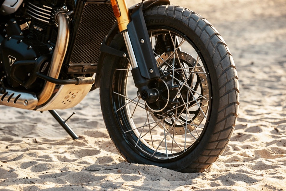 Triumph Scrambler 400XC