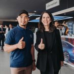 Duta VW Malaysia, Datuk Azizulhasni Awang dan Pengarah Urusan VPCM, Renate Noessler
