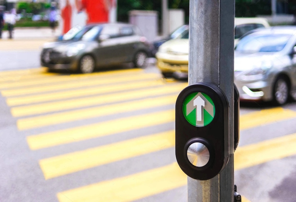 Lampu isyarat di lintasan kuning