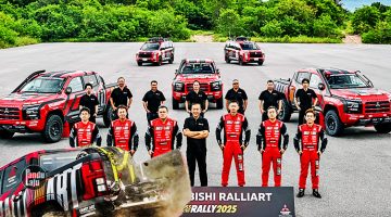 Mitsubishi Triton Rally AXCR 2025