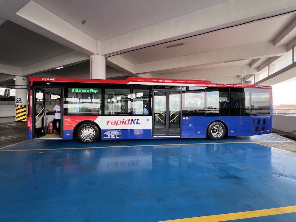 Bas diesel baharu Rapid Bus