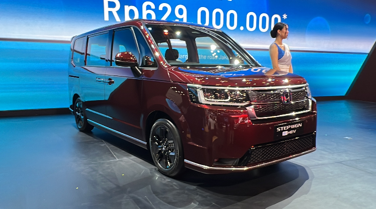 #GIIAS2025: Honda StepWGN e:HEV 2025 Kini Rasmi di Indonesia, Harga RM163k!