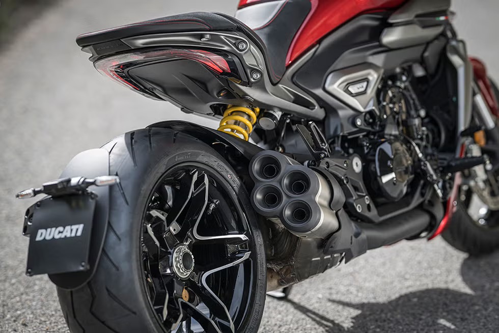Ducati XDiavel V4 2025