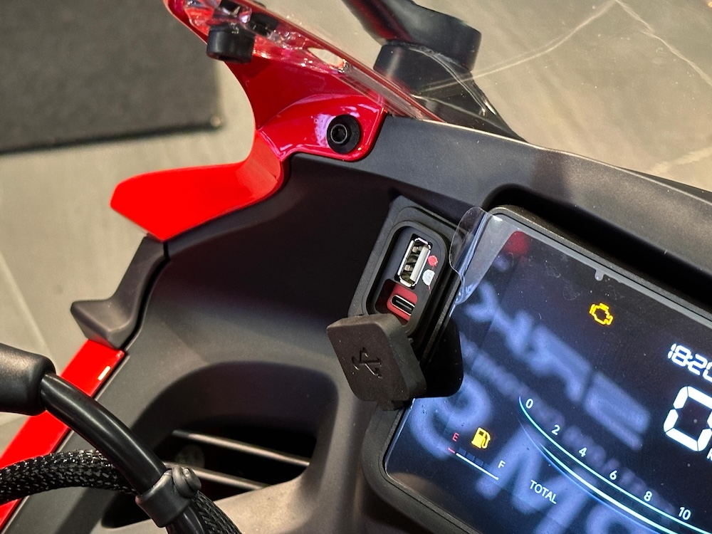 QJMotor SRK250R 2025