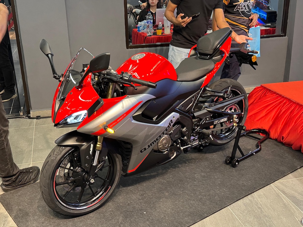 QJMotor SRK250R 2025